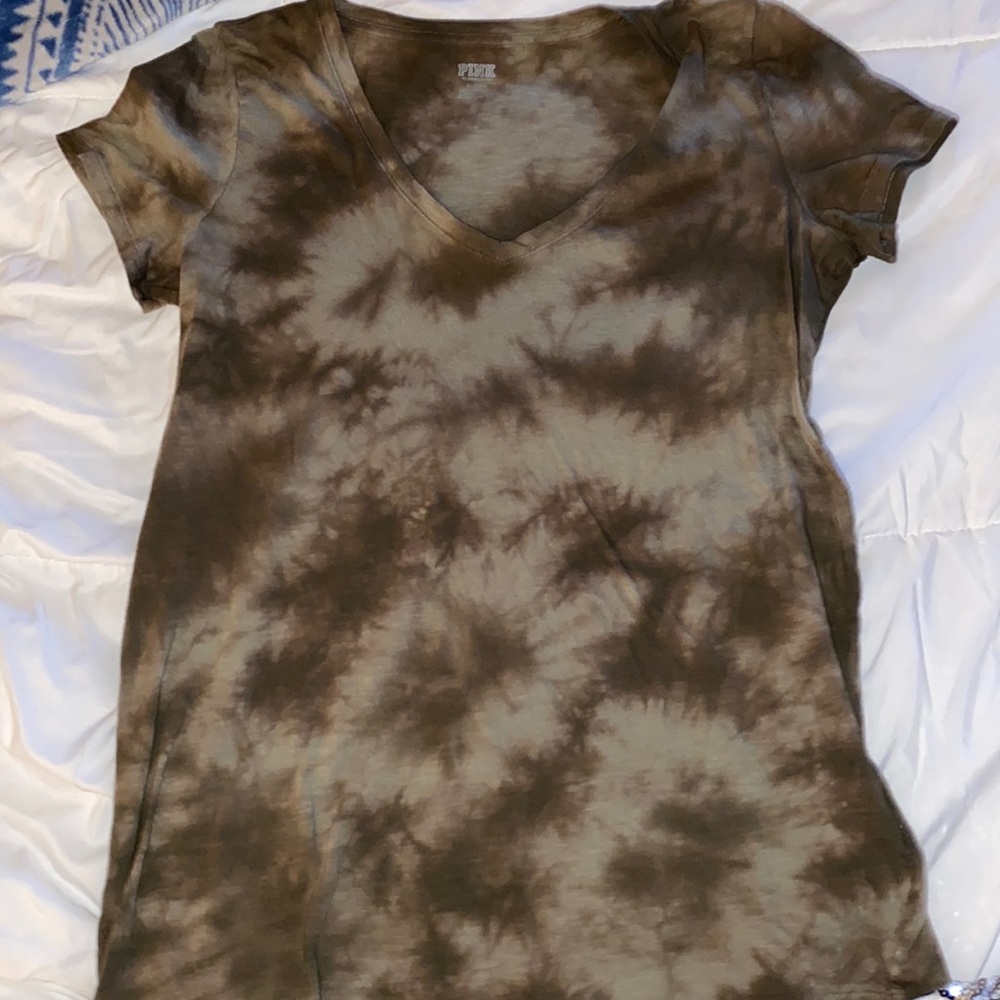 Victoria’s Secret pink tshirt size medium
